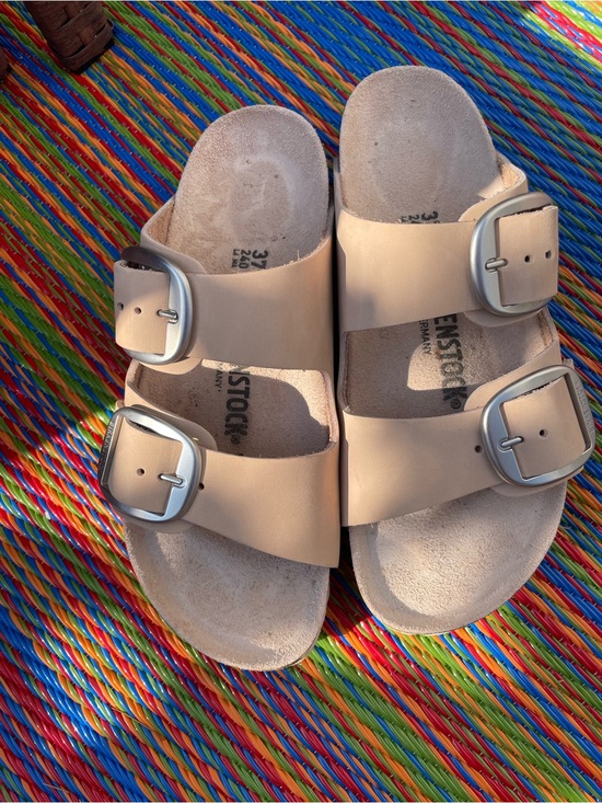 Shoes - Tan Birkenstocks
